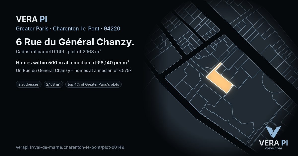 6 Rue du Général Chanzy, Charenton-le-Pont at night – the plot lit, the parcels around coloured by the prices near them