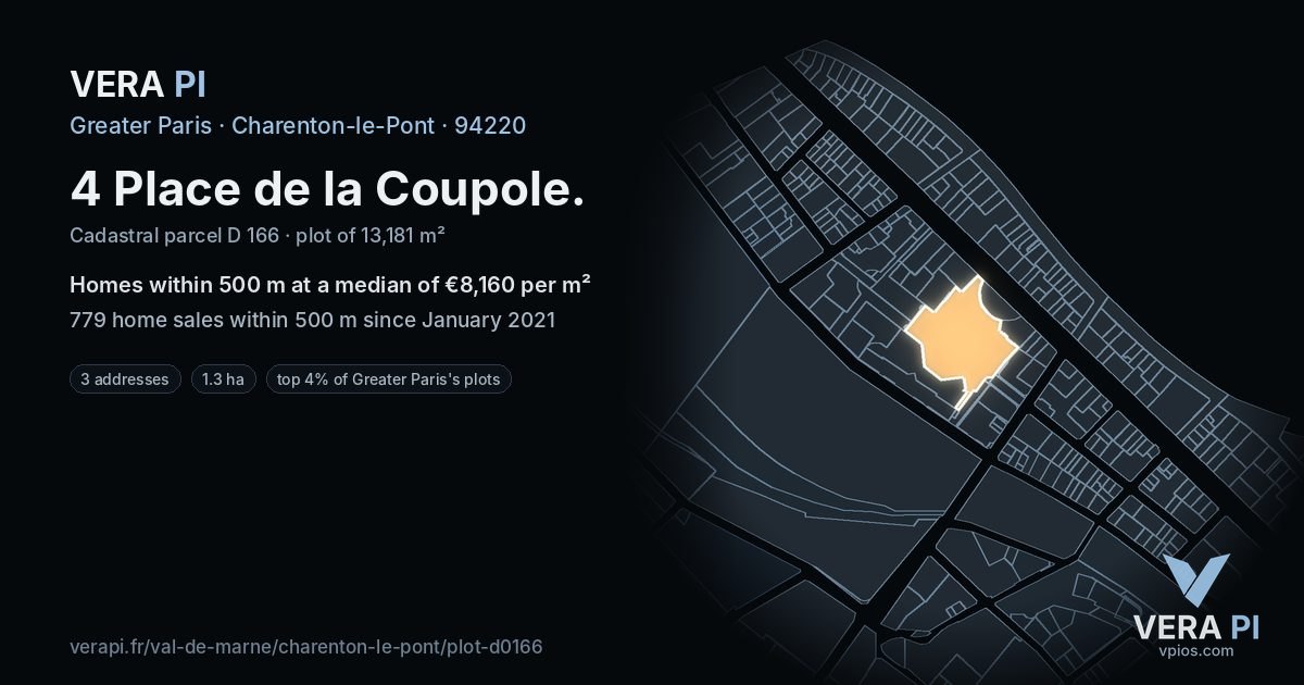 4 Place de la Coupole, Charenton-le-Pont at night – the plot lit, the parcels around coloured by the prices near them