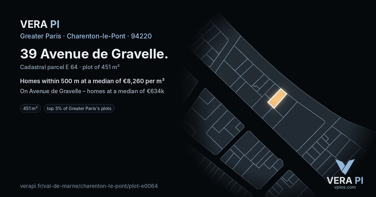 39 Avenue de Gravelle, Charenton-le-Pont at night – the plot lit, the parcels around coloured by the prices near them