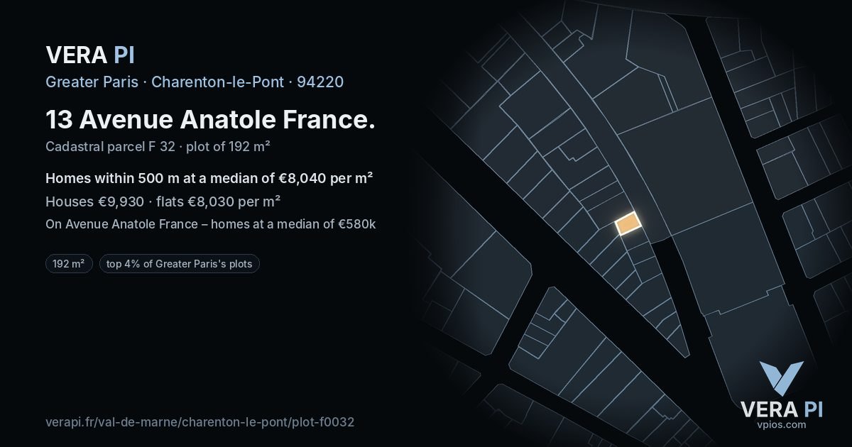 13 Avenue Anatole France, Charenton-le-Pont at night – the plot lit, the parcels around coloured by the prices near them