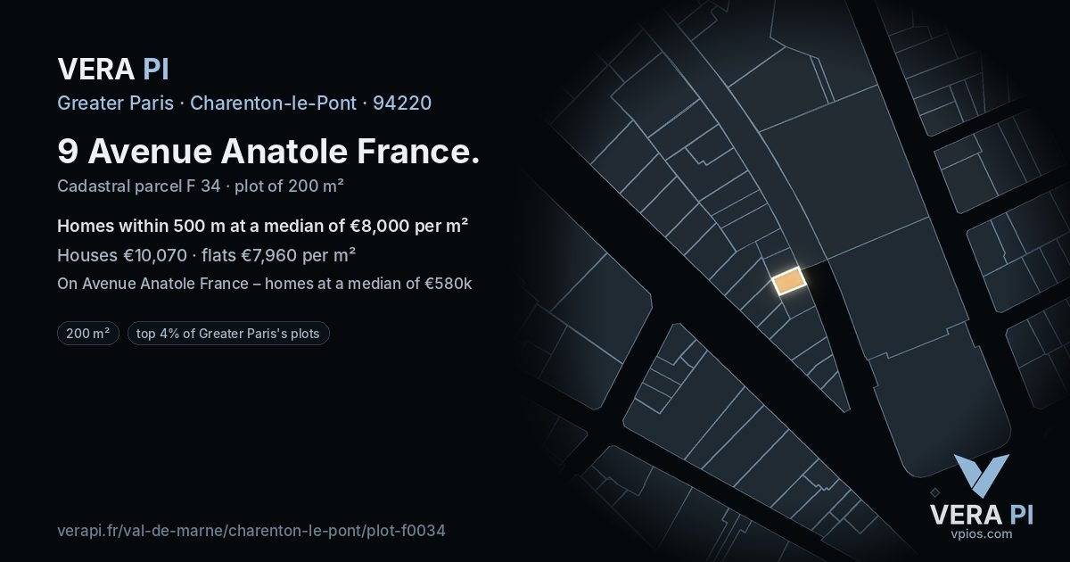 9 Avenue Anatole France, Charenton-le-Pont at night – the plot lit, the parcels around coloured by the prices near them