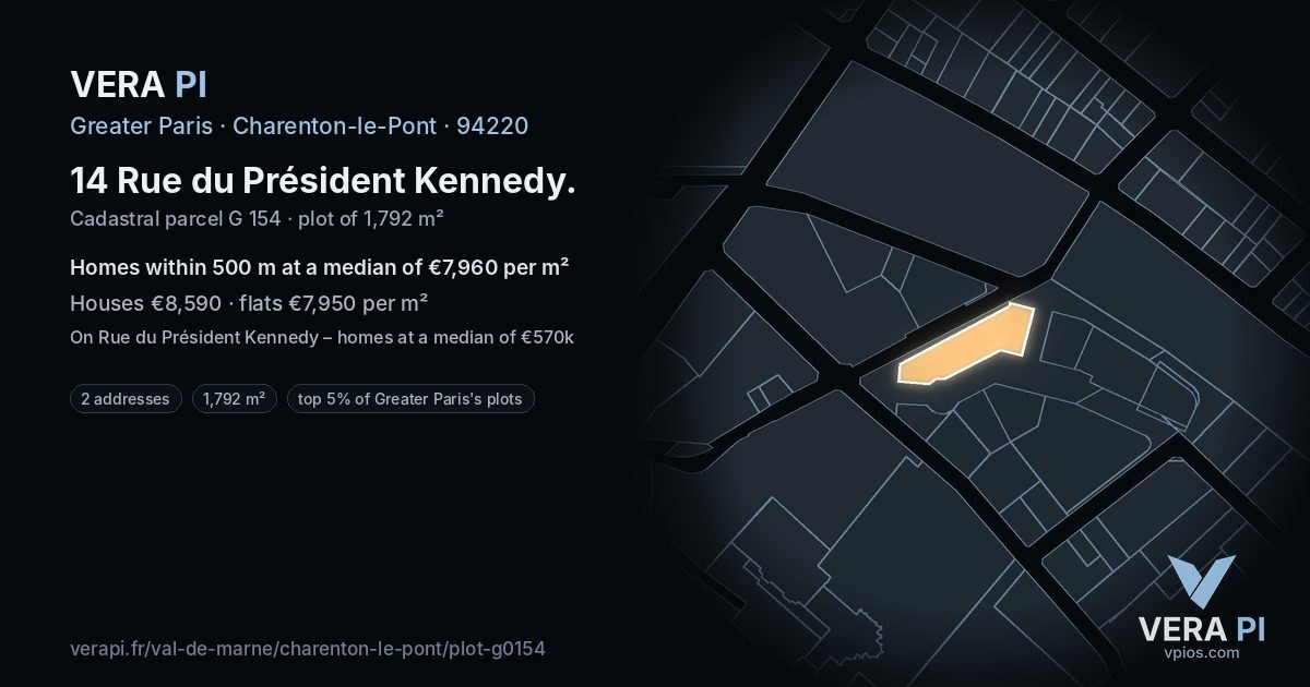 14 Rue du Président Kennedy, Charenton-le-Pont at night – the plot lit, the parcels around coloured by the prices near them
