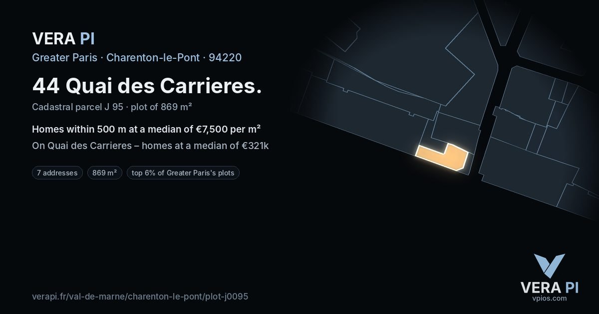 44 Quai des Carrieres, Charenton-le-Pont at night – the plot lit, the parcels around coloured by the prices near them