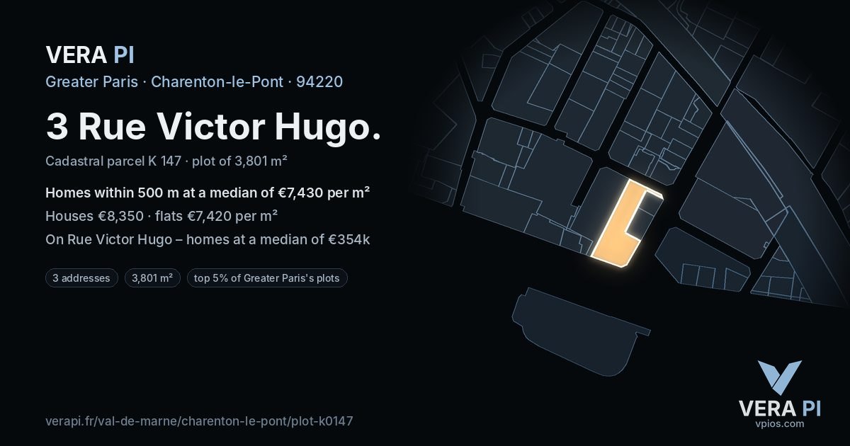 3 Rue Victor Hugo, Charenton-le-Pont at night – the plot lit, the parcels around coloured by the prices near them