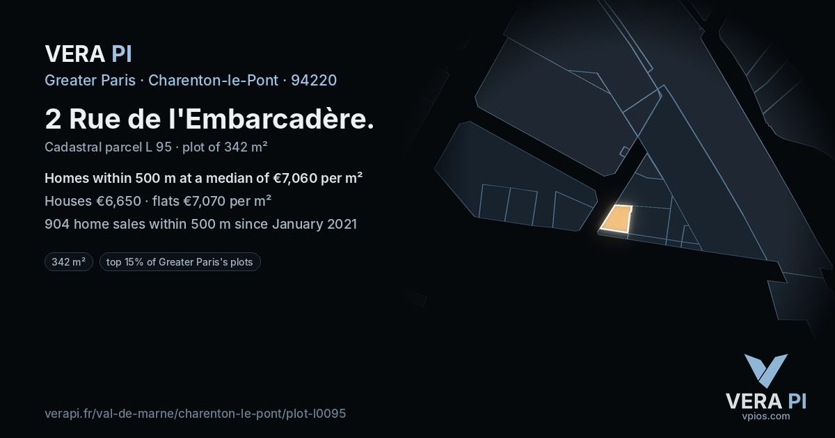 2 Rue de l'Embarcadère, Charenton-le-Pont at night – the plot lit, the parcels around coloured by the prices near them