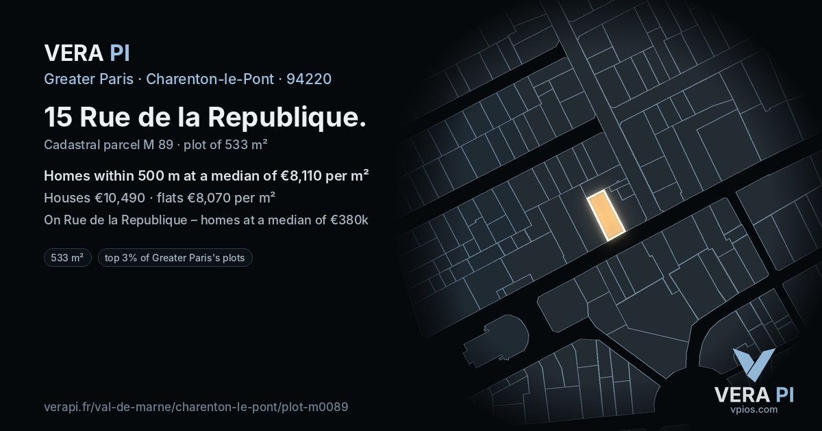 15 Rue de la Republique, Charenton-le-Pont at night – the plot lit, the parcels around coloured by the prices near them