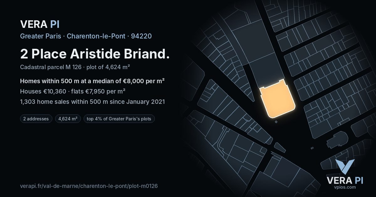 2 Place Aristide Briand, Charenton-le-Pont at night – the plot lit, the parcels around coloured by the prices near them