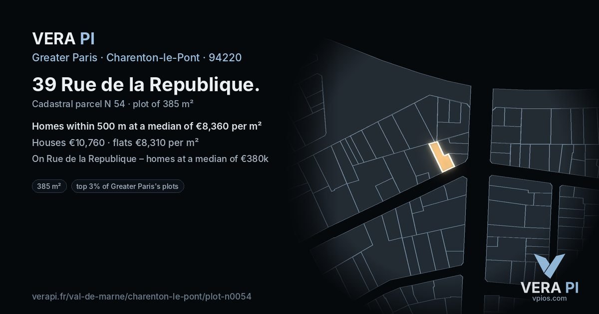 39 Rue de la Republique, Charenton-le-Pont at night – the plot lit, the parcels around coloured by the prices near them