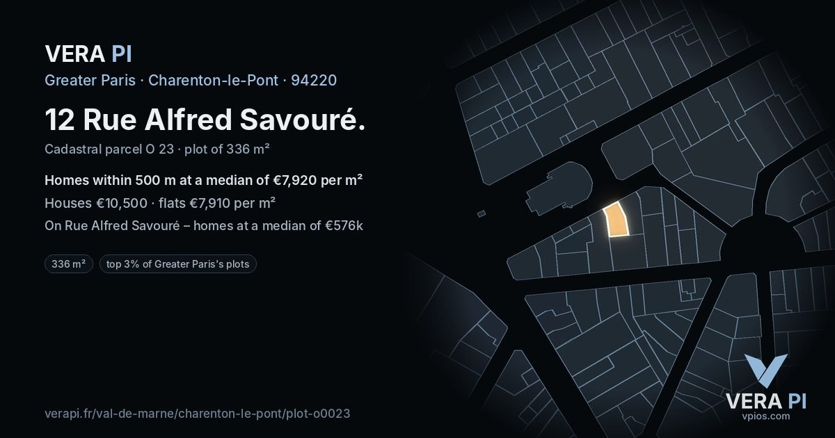 12 Rue Alfred Savouré, Charenton-le-Pont at night – the plot lit, the parcels around coloured by the prices near them