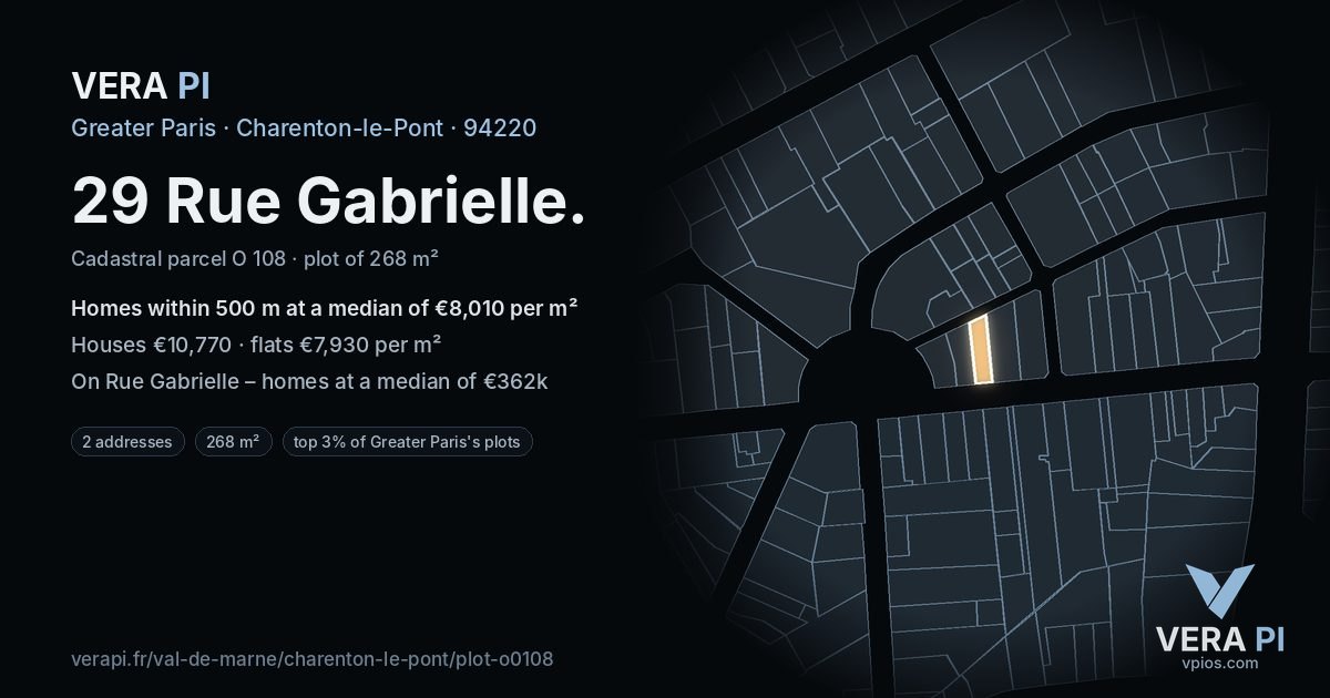 29 Rue Gabrielle, Charenton-le-Pont at night – the plot lit, the parcels around coloured by the prices near them