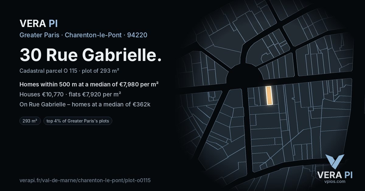 30 Rue Gabrielle, Charenton-le-Pont at night – the plot lit, the parcels around coloured by the prices near them