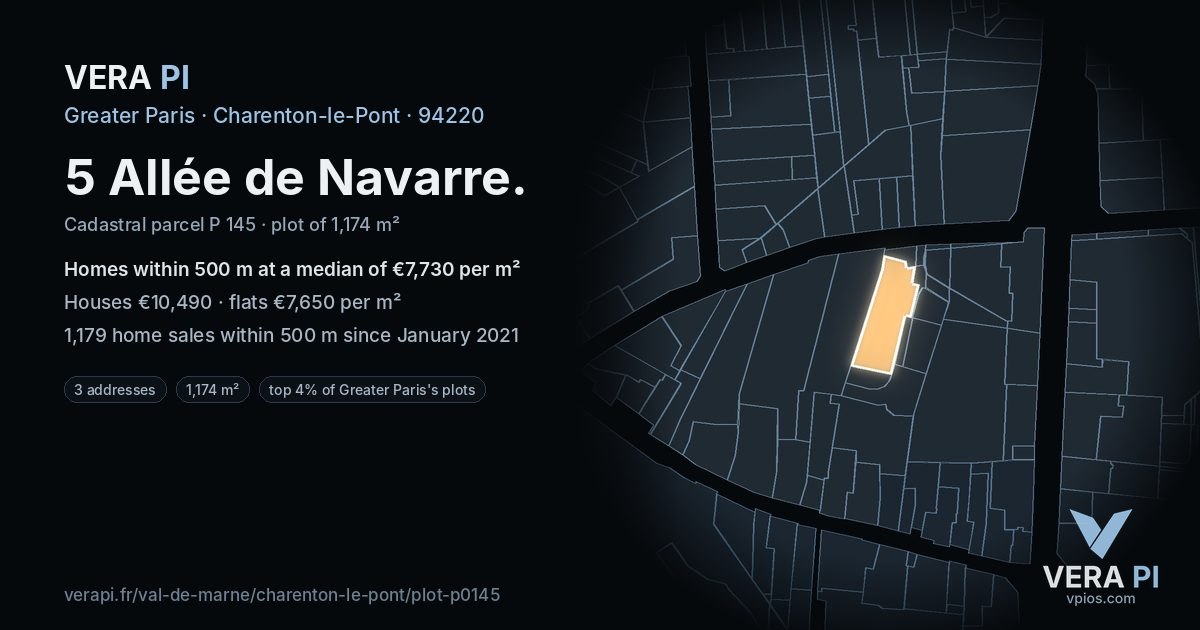 5 Allée de Navarre, Charenton-le-Pont at night – the plot lit, the parcels around coloured by the prices near them