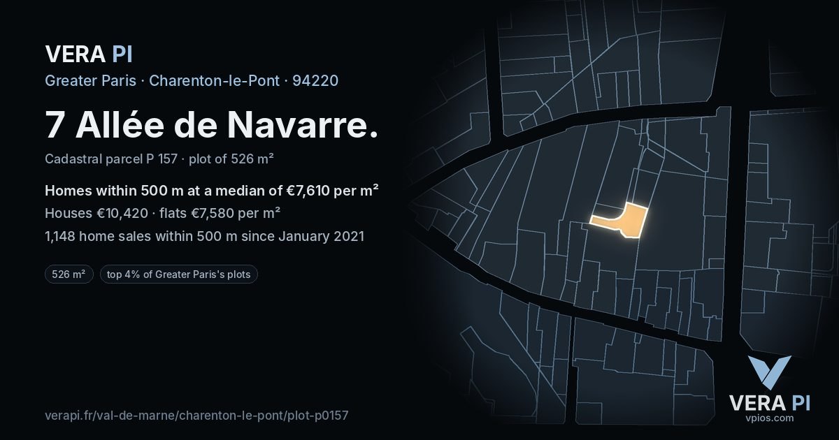 7 Allée de Navarre, Charenton-le-Pont at night – the plot lit, the parcels around coloured by the prices near them