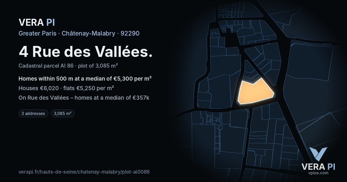4 Rue des Vallées, Châtenay-Malabry at night – the plot lit, the parcels around coloured by the prices near them