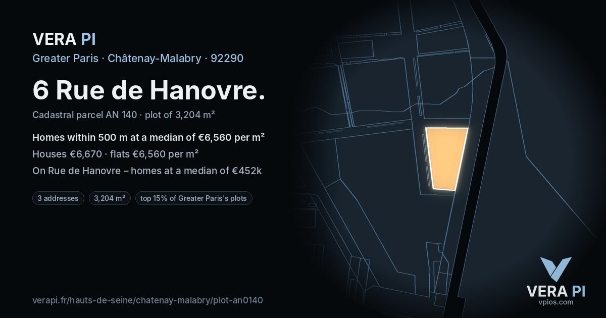6 Rue de Hanovre, Châtenay-Malabry at night – the plot lit, the parcels around coloured by the prices near them
