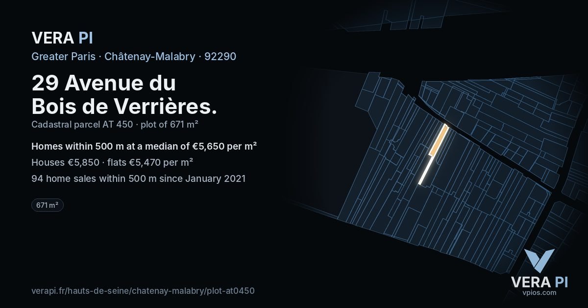 29 Avenue du Bois de Verrières, Châtenay-Malabry at night – the plot lit, the parcels around coloured by the prices near them