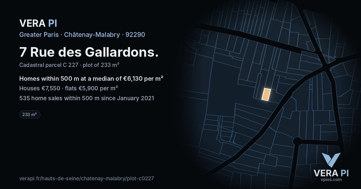 7 Rue des Gallardons, Châtenay-Malabry at night – the plot lit, the parcels around coloured by the prices near them