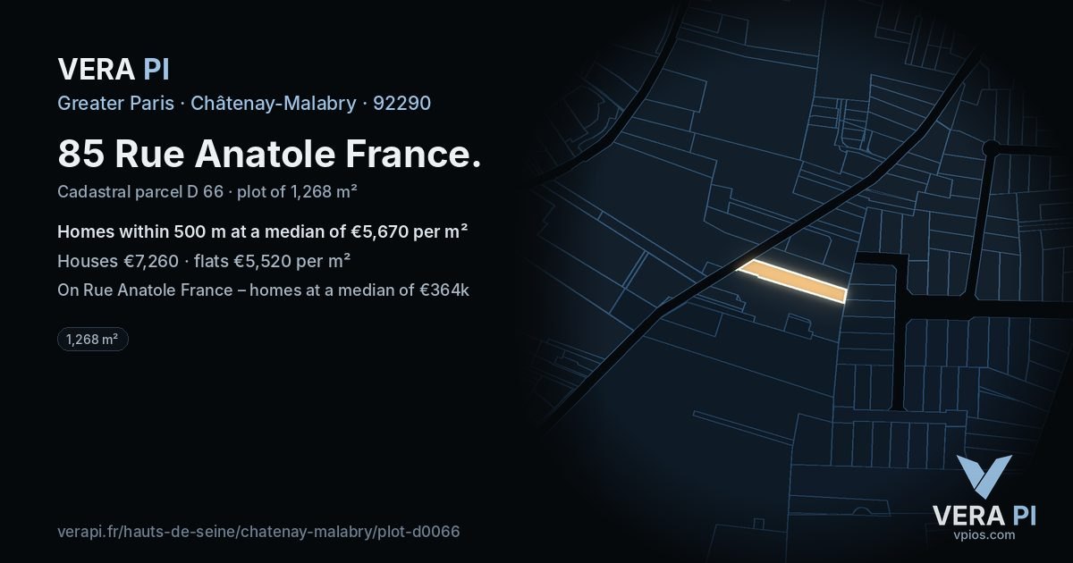 85 Rue Anatole France, Châtenay-Malabry at night – the plot lit, the parcels around coloured by the prices near them