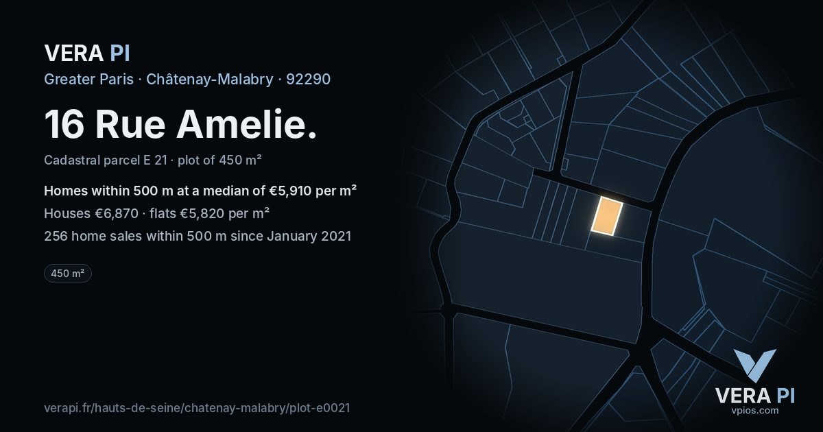 16 Rue Amelie, Châtenay-Malabry at night – the plot lit, the parcels around coloured by the prices near them