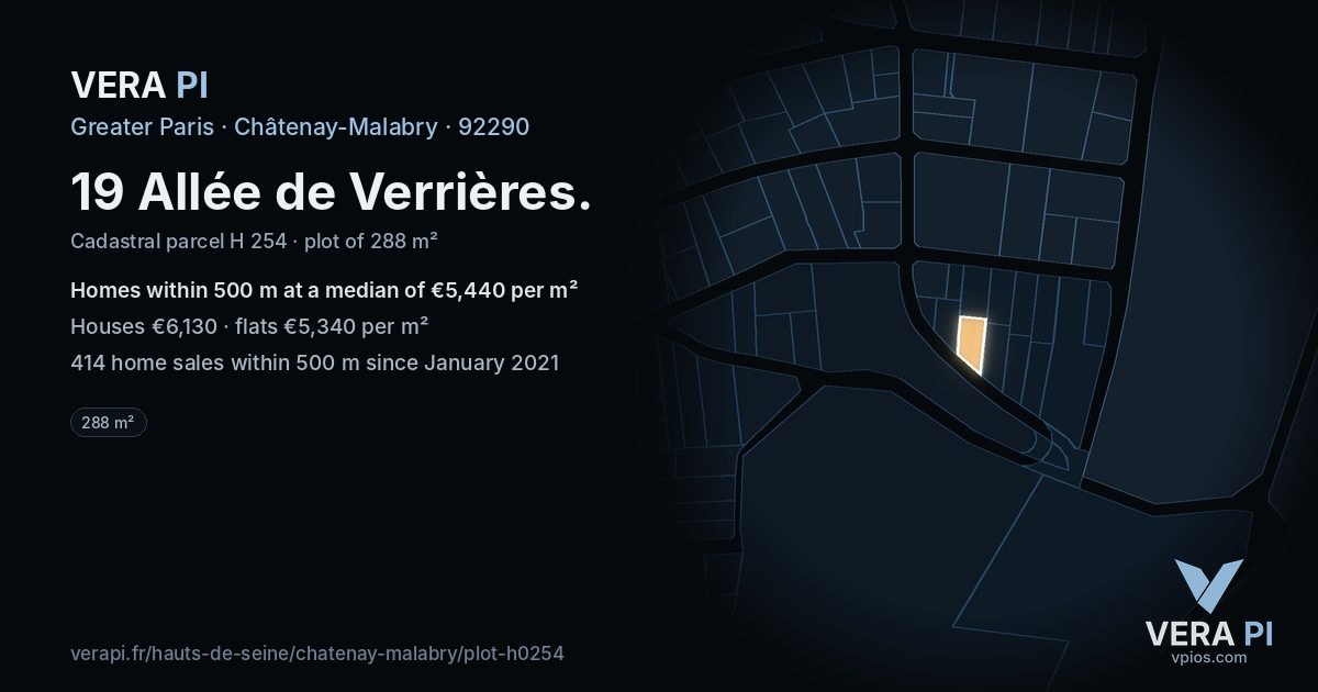19 Allée de Verrières, Châtenay-Malabry at night – the plot lit, the parcels around coloured by the prices near them
