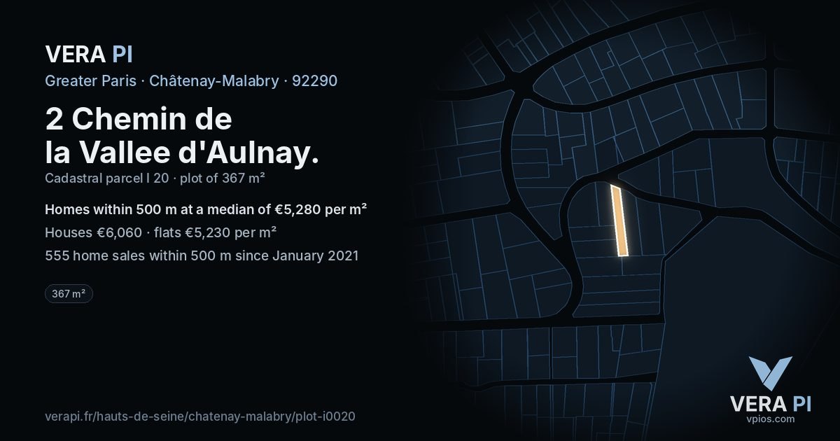 2 Chemin de la Vallee d'Aulnay, Châtenay-Malabry at night – the plot lit, the parcels around coloured by the prices near them
