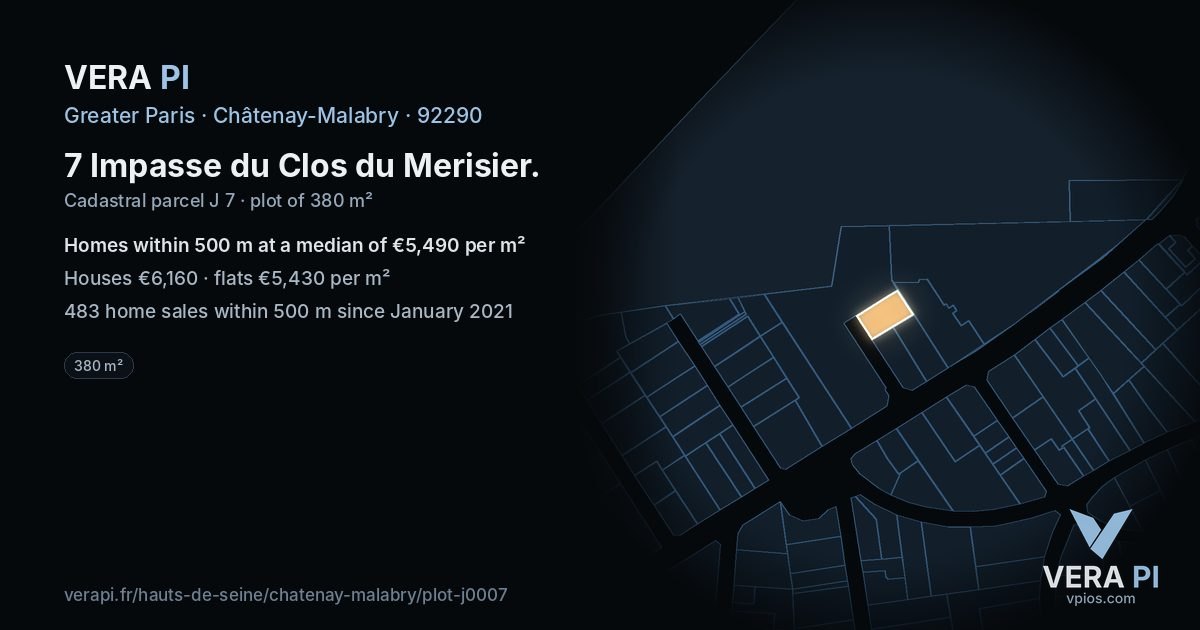 7 Impasse du Clos du Merisier, Châtenay-Malabry at night – the plot lit, the parcels around coloured by the prices near them