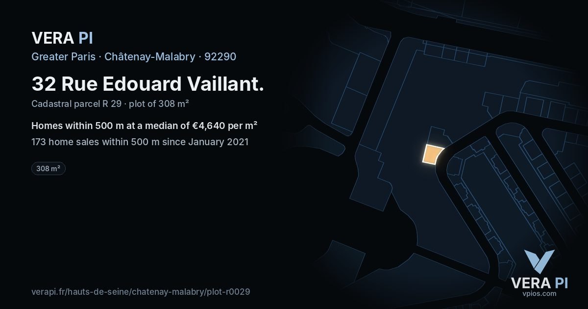 32 Rue Edouard Vaillant, Châtenay-Malabry at night – the plot lit, the parcels around coloured by the prices near them