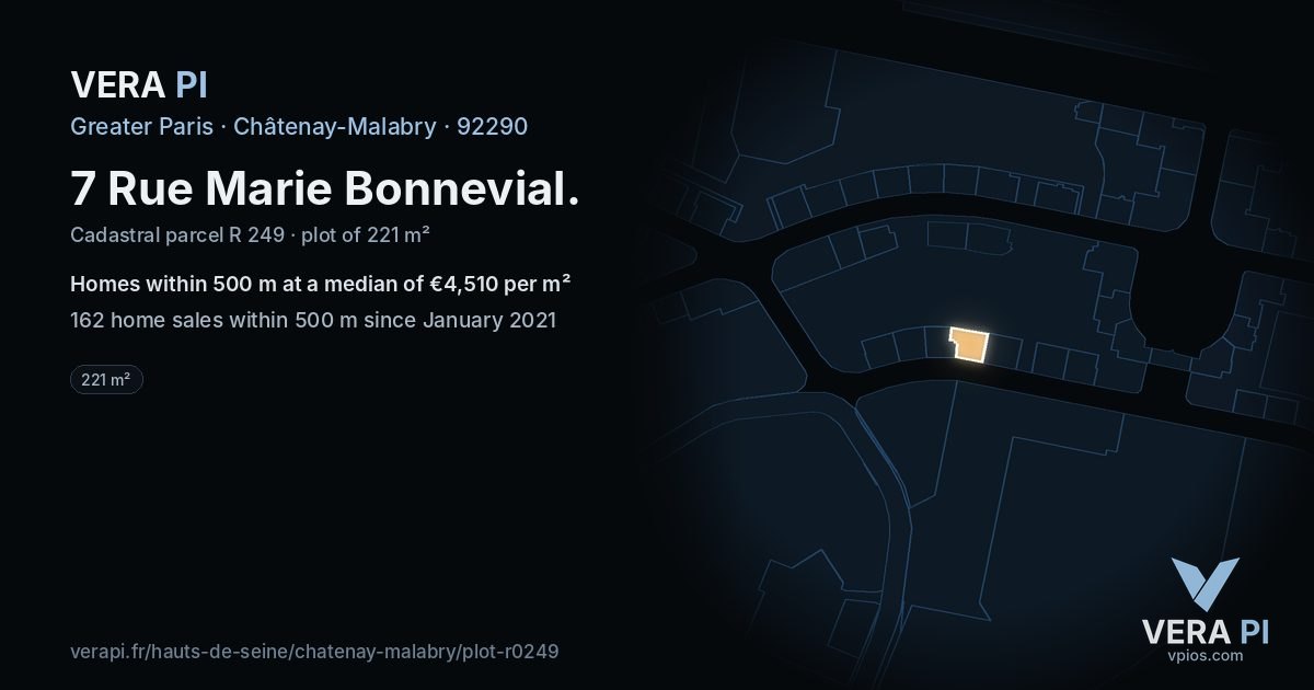 7 Rue Marie Bonnevial, Châtenay-Malabry at night – the plot lit, the parcels around coloured by the prices near them