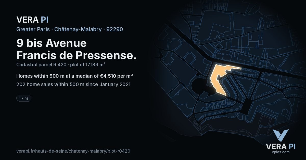 9 bis Avenue Francis de Pressense, Châtenay-Malabry at night – the plot lit, the parcels around coloured by the prices near them