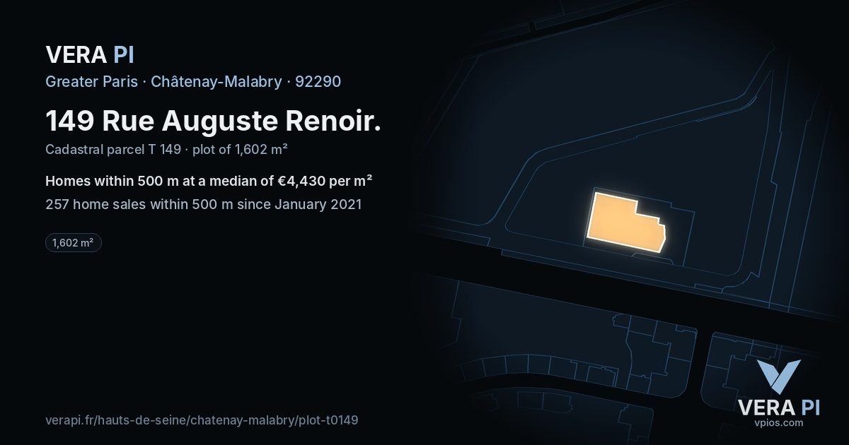 149 Rue Auguste Renoir, Châtenay-Malabry at night – the plot lit, the parcels around coloured by the prices near them