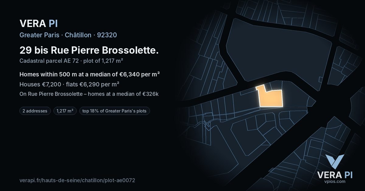 29 bis Rue Pierre Brossolette, Châtillon at night – the plot lit, the parcels around coloured by the prices near them
