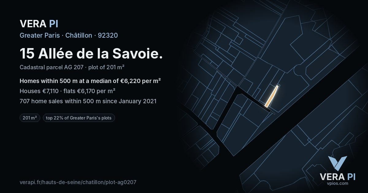 15 Allée de la Savoie, Châtillon at night – the plot lit, the parcels around coloured by the prices near them