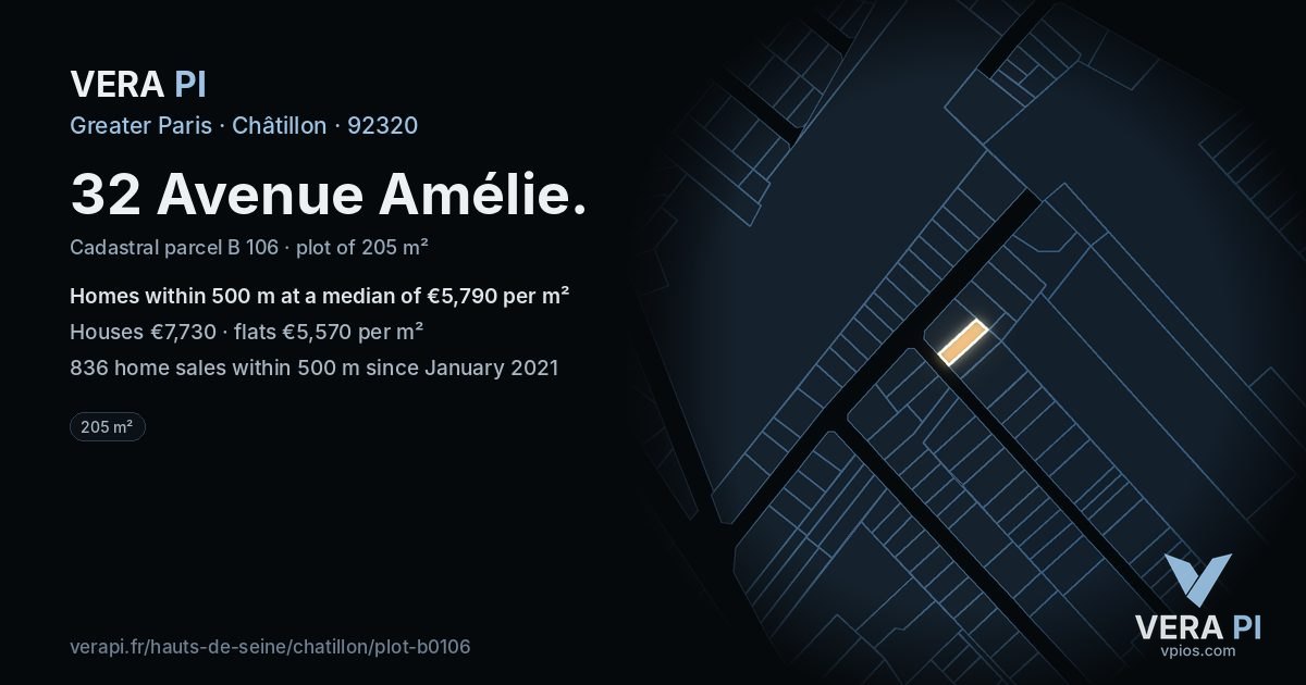 32 Avenue Amélie, Châtillon at night – the plot lit, the parcels around coloured by the prices near them