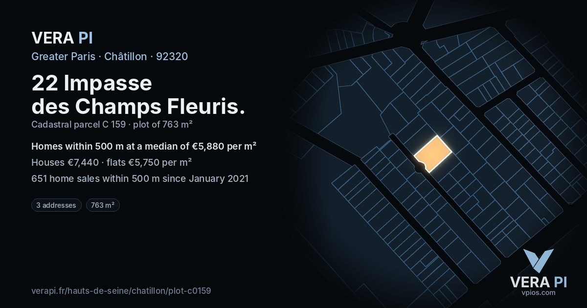 22 Impasse des Champs Fleuris, Châtillon at night – the plot lit, the parcels around coloured by the prices near them