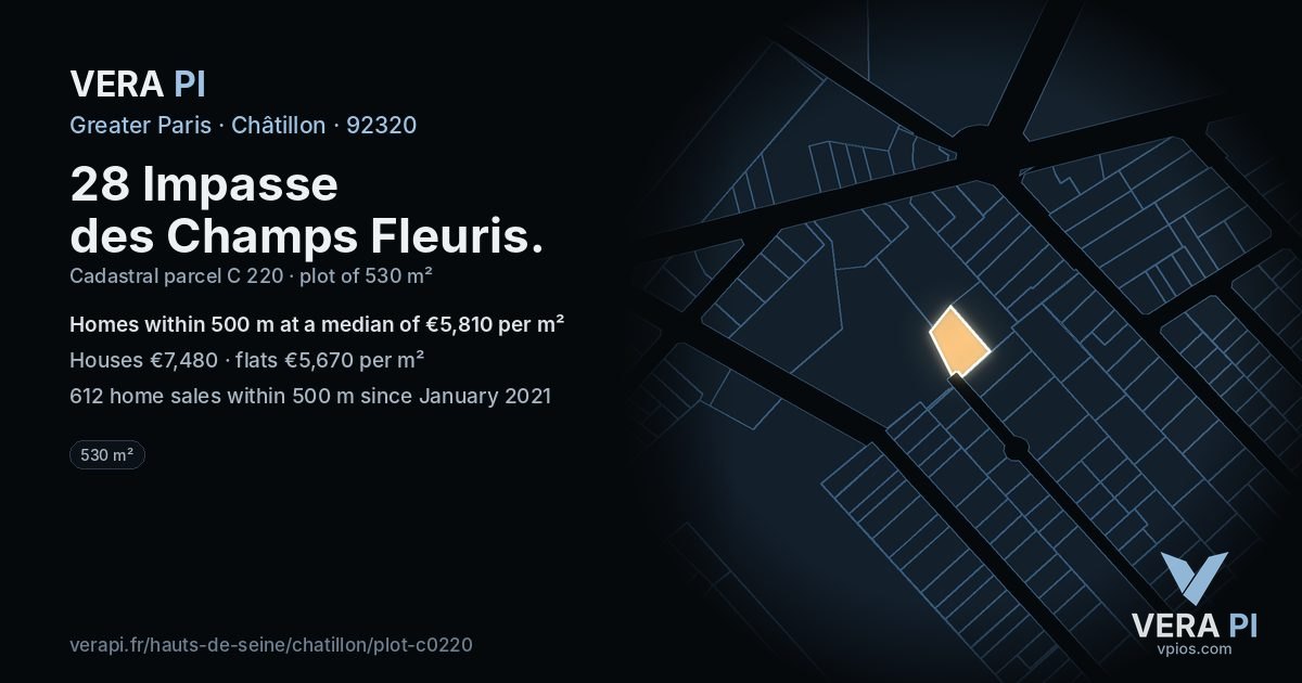 28 Impasse des Champs Fleuris, Châtillon at night – the plot lit, the parcels around coloured by the prices near them