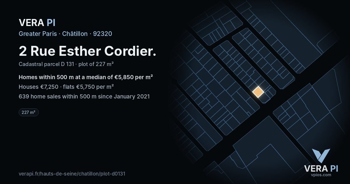 2 Rue Esther Cordier, Châtillon at night – the plot lit, the parcels around coloured by the prices near them