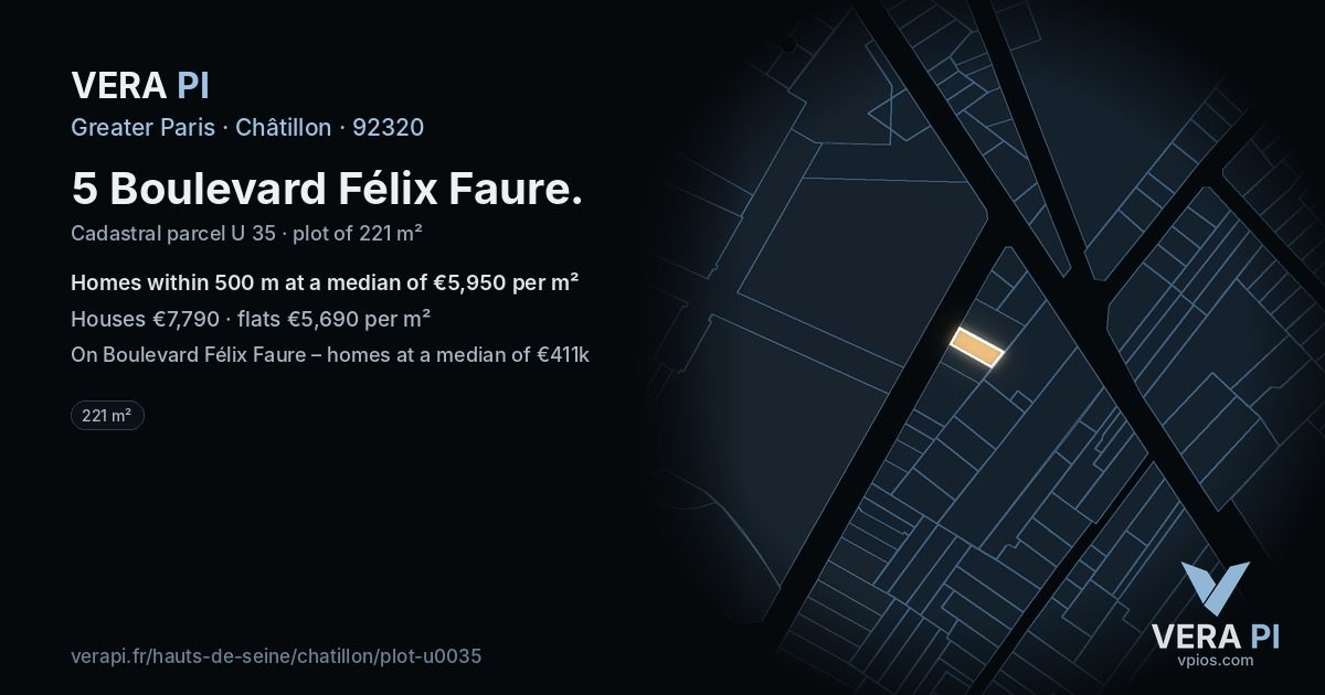 5 Boulevard Félix Faure, Châtillon at night – the plot lit, the parcels around coloured by the prices near them