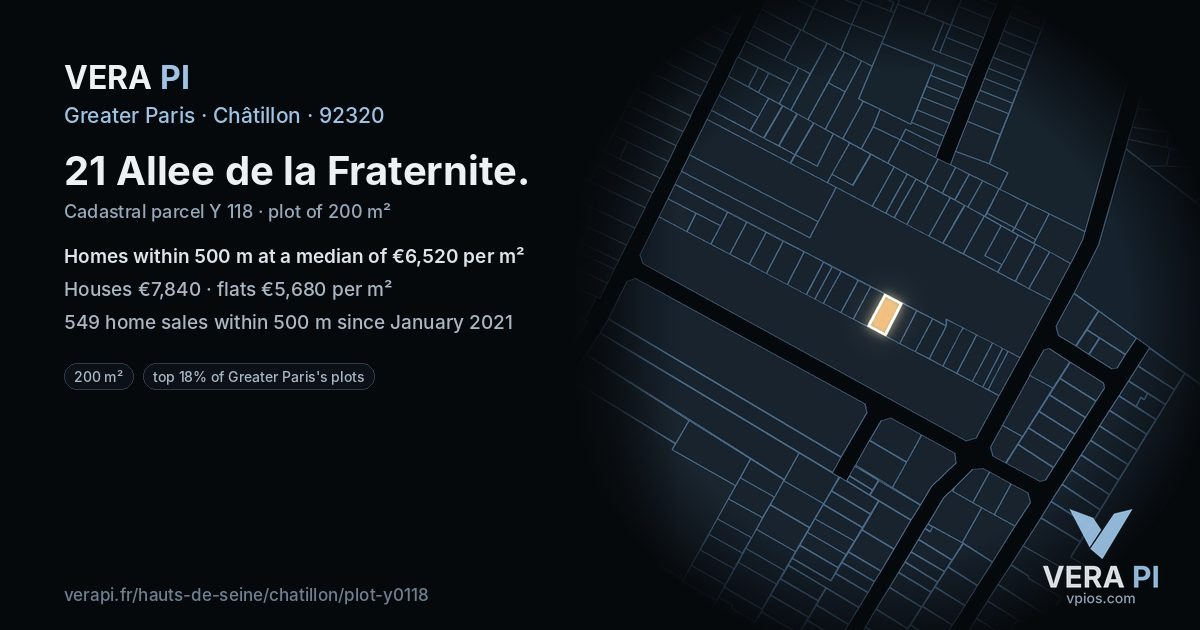21 Allee de la Fraternite, Châtillon at night – the plot lit, the parcels around coloured by the prices near them