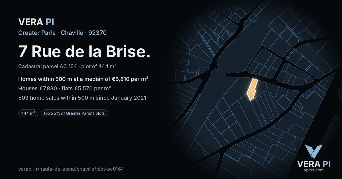 7 Rue de la Brise, Chaville at night – the plot lit, the parcels around coloured by the prices near them