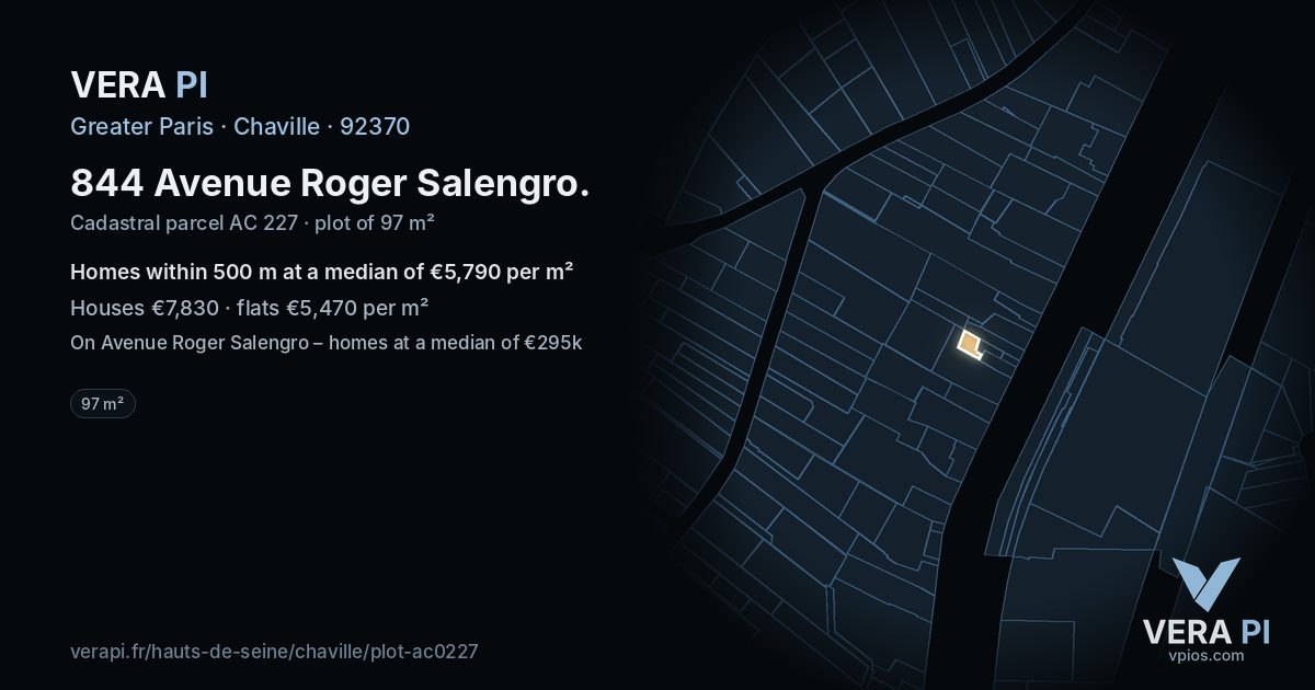 844 Avenue Roger Salengro, Chaville at night – the plot lit, the parcels around coloured by the prices near them