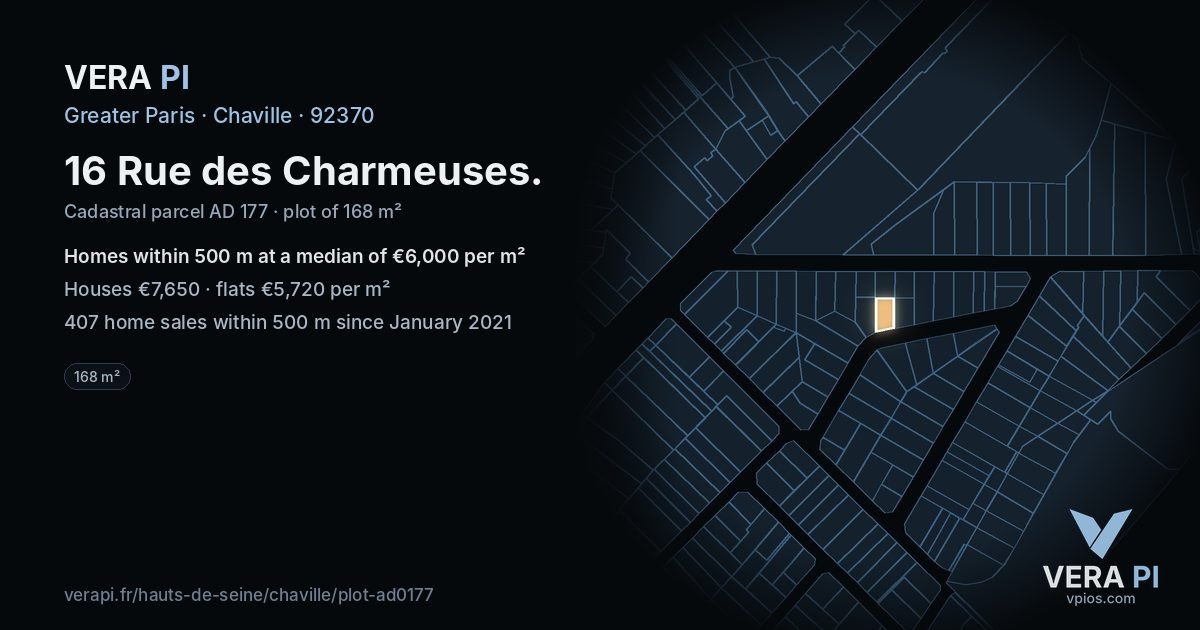 16 Rue des Charmeuses, Chaville at night – the plot lit, the parcels around coloured by the prices near them