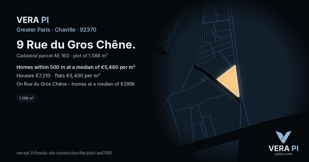 9 Rue du Gros Chêne, Chaville at night – the plot lit, the parcels around coloured by the prices near them