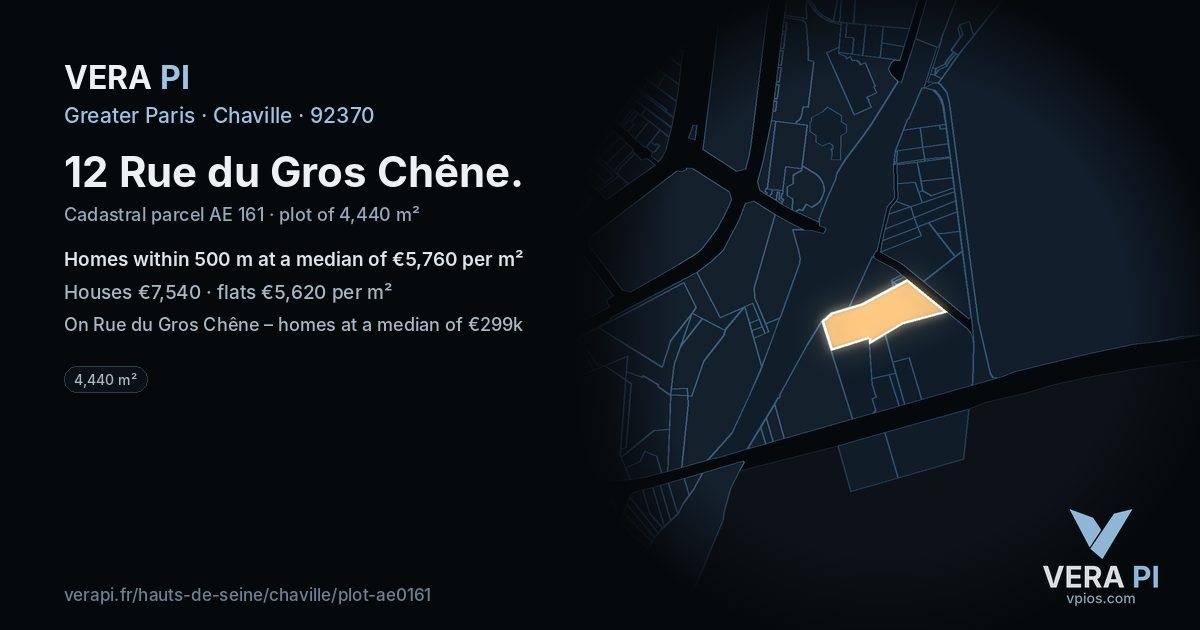12 Rue du Gros Chêne, Chaville at night – the plot lit, the parcels around coloured by the prices near them
