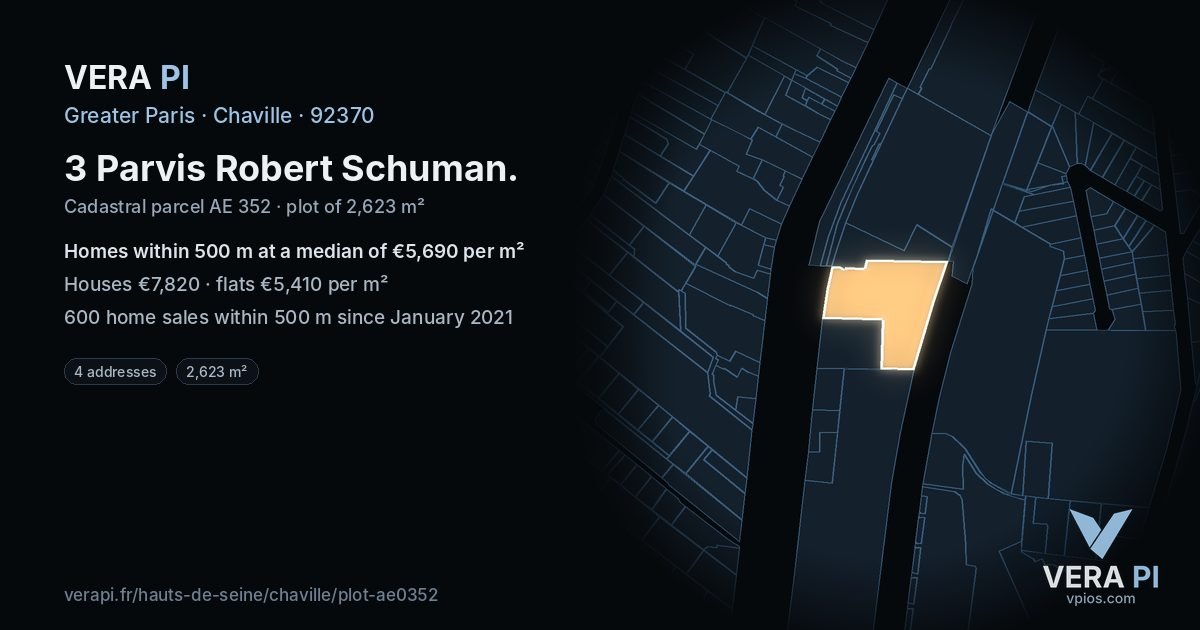 3 Parvis Robert Schuman, Chaville at night – the plot lit, the parcels around coloured by the prices near them