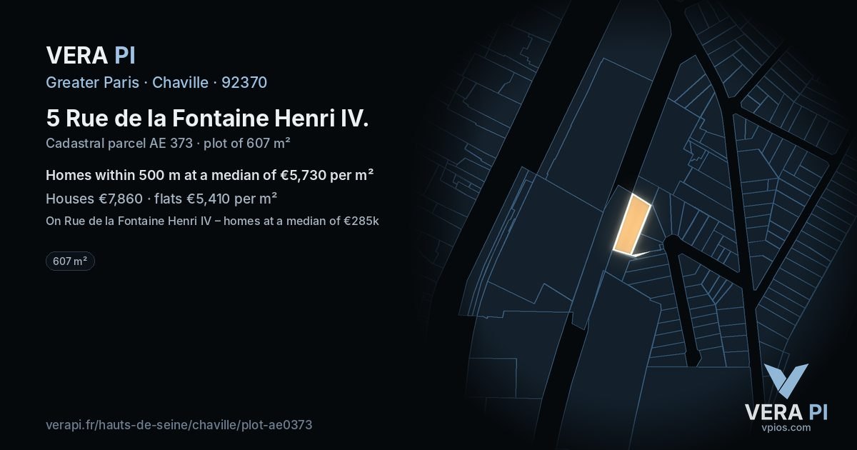 5 Rue de la Fontaine Henri IV, Chaville at night – the plot lit, the parcels around coloured by the prices near them