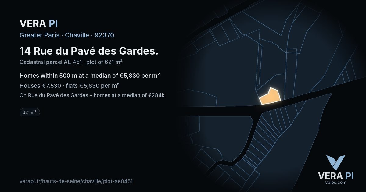 14 Rue du Pavé des Gardes, Chaville at night – the plot lit, the parcels around coloured by the prices near them
