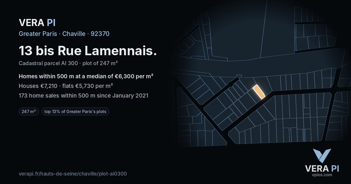 13 bis Rue Lamennais, Chaville at night – the plot lit, the parcels around coloured by the prices near them