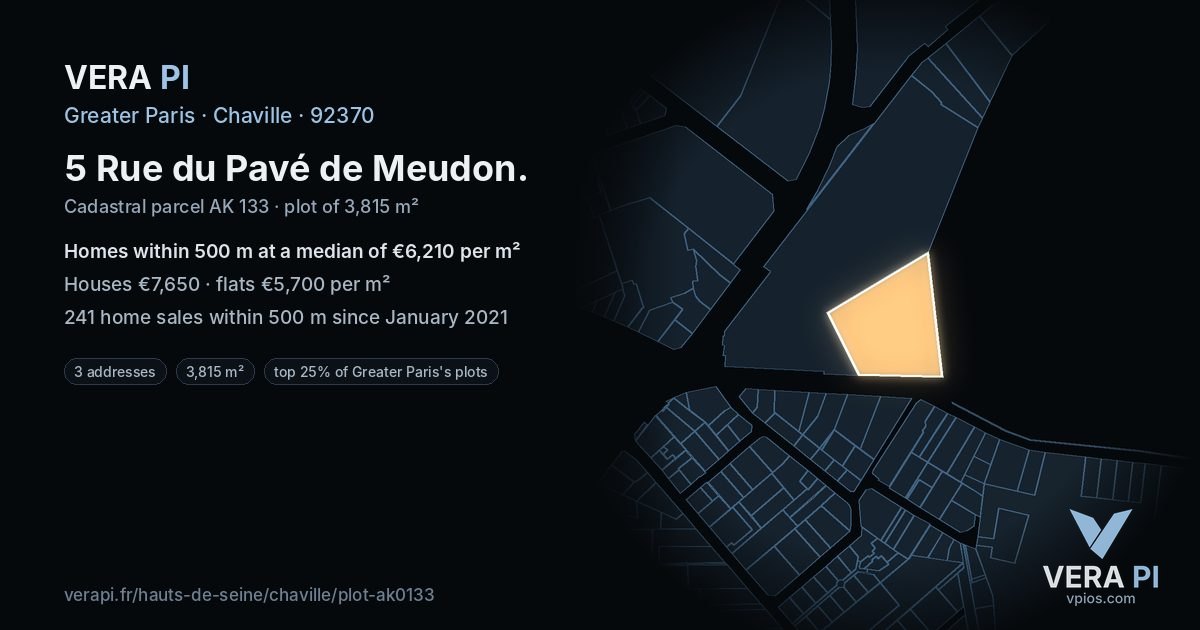 5 Rue du Pavé de Meudon, Chaville at night – the plot lit, the parcels around coloured by the prices near them