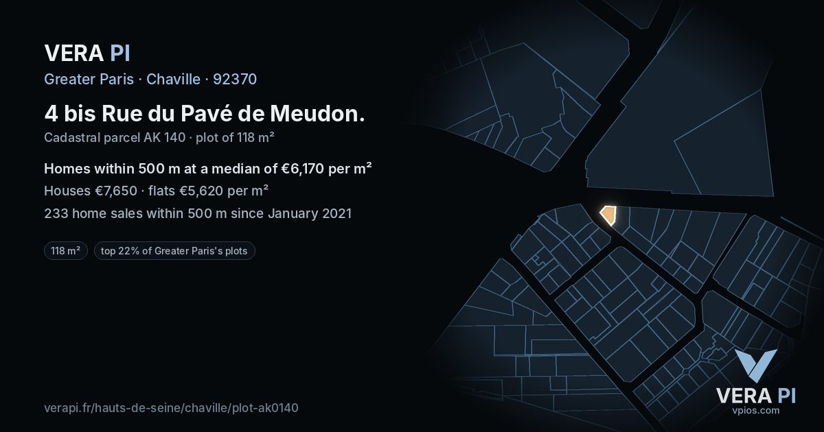4 bis Rue du Pavé de Meudon, Chaville at night – the plot lit, the parcels around coloured by the prices near them