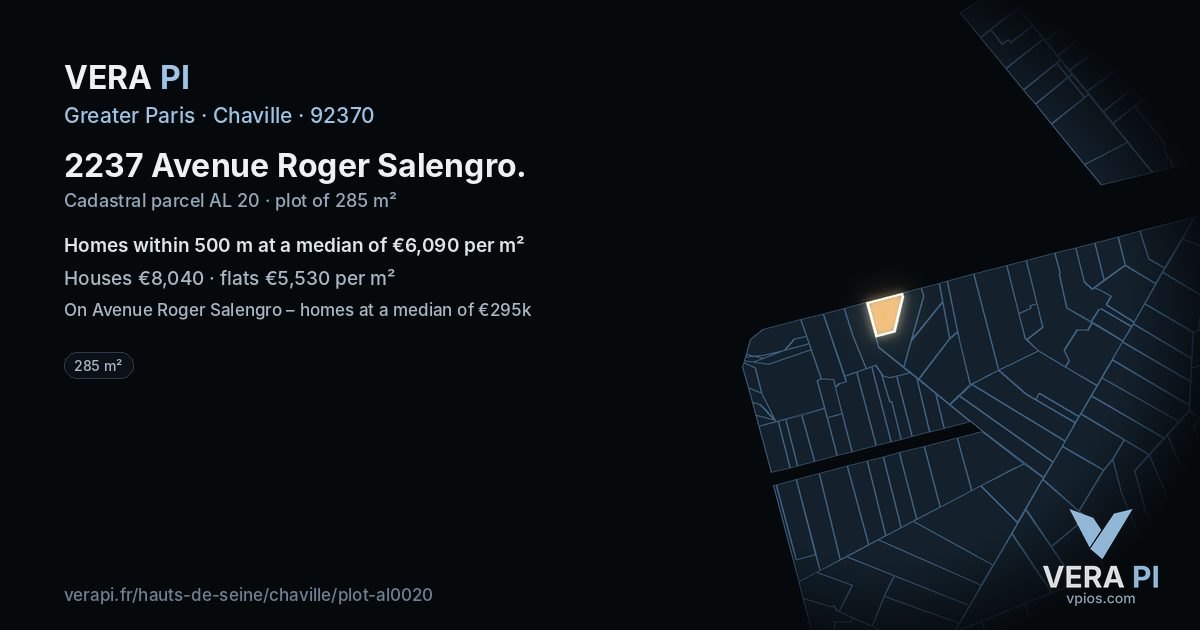 2237 Avenue Roger Salengro, Chaville at night – the plot lit, the parcels around coloured by the prices near them